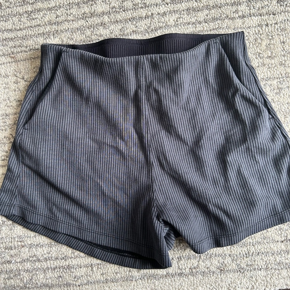 Lululemon grey shorts - size 4. Perfect condition